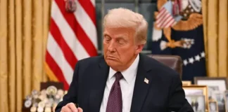 ترمب يدرس توجيه ضربة محدودة لاجبار إيران على التخلي عن برنامجها النووي، وإذا فشلت فسيسقط النظام