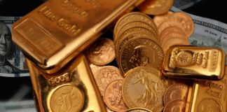 تراجع الذهب 2% عن أعلى مستوى في ثلاثة أسابيع بفعل جني الأرباح وصعود الدولار