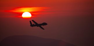 هل تقوم الولايات المتحدة بشن غارات جوية ضد تنظيم القاعدة في اليمن؟