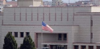 الخارجية الأمريكية تطلب من “الدبلوماسيين غير الأساسيين” وأسرهم مغادرة لبنان