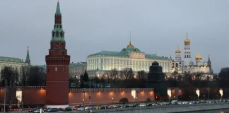 الكرملين يحذر من هشاشة الوضع في الخليج ويدعو لمواصلة التفاوض