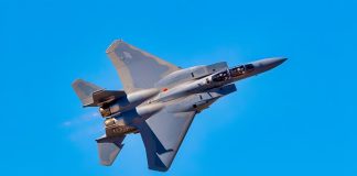 القيادة المركزية الأميركية تنفي إسقاط مقاتلة F-15 فوق إيران