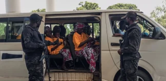 نيجيريا: «بوكو حرام» تهدد بإعدام مئات الرهائن .. طلبت فدية تجاوزت 3.7 مليون دولار لإطلاقهم