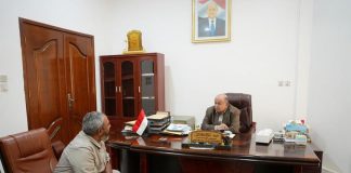 الخنبشي يناقش تحديات الكهرباء بوادي حضرموت ويشيد بدور البرامج الدولية في تمكين الشباب