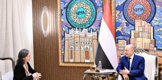 العليمي يؤكد لفرنسا أهمية ردع تهديدات الحوثيين ومواجهة النفوذ الإيراني في اليمن