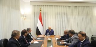 العليمي يلتقي السلطة القضائية ويدعو لتعزيز النزاهة وتفعيل دور الرقابة
