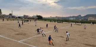 تحذيرات رسمية من كارثة بيئية ورياضية بتعز بسبب تحويل ملعب وحدة التربة إلى مقبرة نفايات