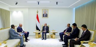 رئيس الوزراء يبحث مع الأمم المتحدة تعزيز التنسيق والانتقال من الإغاثة إلى التعافي في عدن