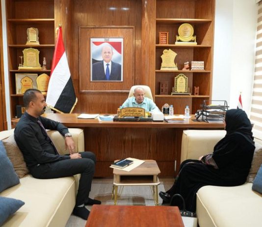 الخنبشي يؤكد دعم السياحة والرياضة بحضرموت ويشدد على التحضير المبكر لموسم البلدة 2026
