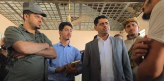 وزير حقوق الإنسان يتفقد أوضاع السجناء في عدن ويؤكد تعزيز معايير الرعاية والإصلاح