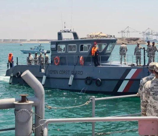 زورق “ميون” يعزز جاهزية خفر السواحل اليمنية بدعم بريطاني وشراكة دولية