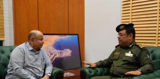 الخنبشي يؤكد دعم تطوير كلية الشرطة بحضرموت وتعزيز جاهزيتها التدريبية