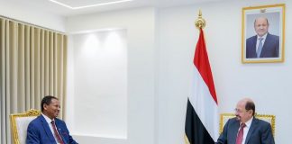 رئيس الوزراء يبحث مع برنامج الأغذية العالمي تعزيز الشراكة وتوجيه المساعدات وفق الأولويات الوطنية