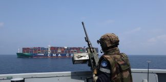 الاتحاد الأوروبي: تأمين عبور أكثر من 2000 سفينة في البحر الأحمر منذ إطلاق مهمة “أسبيدس”