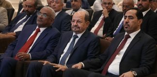 رئيس الوزراء يفتتح مؤتمر الشراكة والتكامل في عدن لتعزيز اللامركزية وتحسين الخدمات