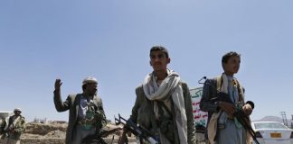 الحوثيون يقتحمون منزل مغترب في إب ويثيرون غضباً قبلياً ومطالبات بمحاسبة المتورطين