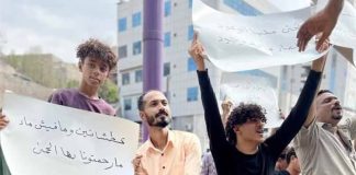 احتجاجات في شعب العيدروس بعدن تطالب بحلول عاجلة لأزمة المياه وتحسين الإمدادات