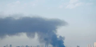 البحرين والكويت تتصديان لهجمات إيرانية بالصواريخ والمسيرات طالت الخليج