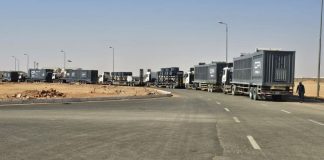 وصول أولى دفعات مولدات المحطات الإسعافية لتعزيز منظومة الكهرباء في حضرموت بدعم سعودي