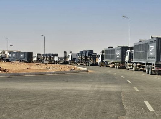 وصول أولى دفعات مولدات المحطات الإسعافية لتعزيز منظومة الكهرباء في حضرموت بدعم سعودي
