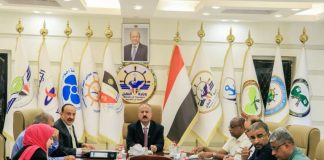 اجتماع مشترك بين وزارة النقل والسلطة المحلية في شبوة يستعرض استكمال الإجراءات الفنية والرسمية لاعتماد مشروع ميناء قنا