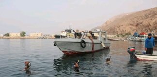 خفر السواحل بحضرموت ينقذ 4 أشخاص من الغرق مع انطلاق موسم نجم البلدة