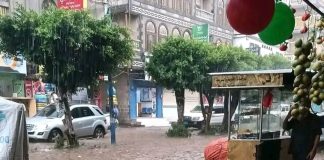 غرق مواطن في سيول إب والأمطار تغمر عشرات المحلات التجارية