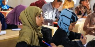 برنامج أممي يعزز فرص التعليم لأكثر من 10 آلاف طفل في الحديدة عبر الدعم النقدي وتأهيل المدارس