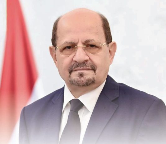 الزنداني يدشن العام الدراسي الجديد ويوجه بإنصاف المتفوقين وتصحيح أخطاء نتائج الثانوية