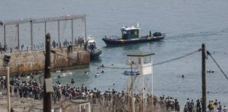 سبتة: 48 ألف مهاجر عادوا إلى المغرب وسانشيز يندد بـ”انتهاك لوحدة أراضي إسبانيا”