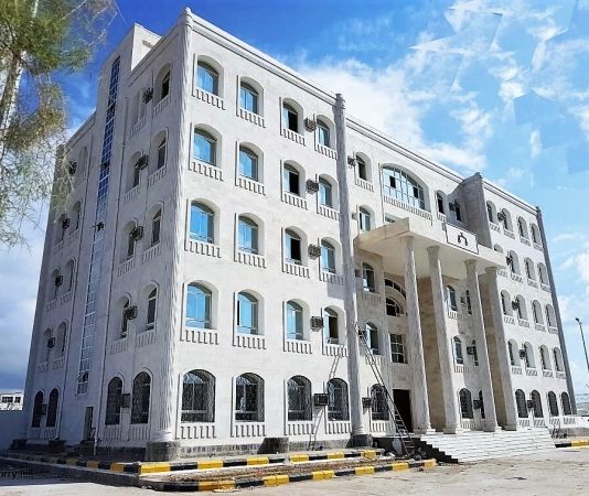 النائب العام يأمر بتحقيق عاجل في مزاعم تجاوزات قانونية وحالات تعذيب بمأرب