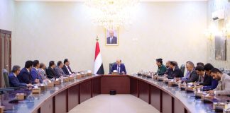 الحكومة تراجع في عدن خطط مواجهة تداعيات التصعيد الحوثي وتؤكد أولوية حماية الاقتصاد وتأمين احتياجات المواطنين