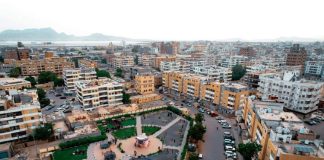 شكاوى من ألعاب نارية “عالية الانفجار” تقلق سكان حي عبدالعزيز في عدن.. ومطالبات بتدخل السلطات لمنع استخدامها
