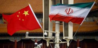 ضغوط صينية على طهران للتهدئة وخلاف الملاحة يهدد الهدنة مع واشنطن