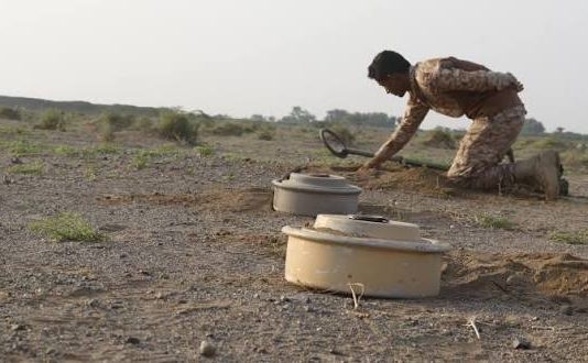 مقتل 4 من أسرة واحدة بانفجار لغم حوثي داخل منزلهم
