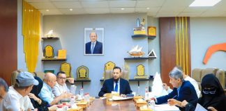 محافظ عدن يقر إجراءات لتعزيز خدمات المياه والصرف الصحي وسط استمرار شكاوى المواطنين من أزمة الإمدادات