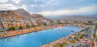 إعلاميو حضرموت يطلقون حملة للمطالبة بصرف مرتبات المعلمين وتحسين أوضاعهم