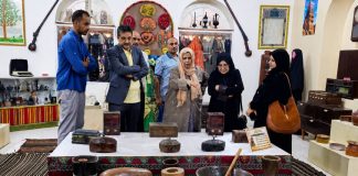 من بيت في عدن إلى متحف للذاكرة اليمنية.. نجلاء شمسان تجمع التراث وتدعم العمل الخيري