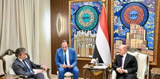 العليمي: لا تهدئة مستدامة في اليمن دون استعادة مؤسسات الدولة واحتكار قرارَي السلم والحرب