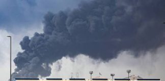الدفاعات الكويتية تُسقط طائرات مسيّرة إيرانية استهدفت منشآت حيوية ومدنية شمال البلاد
