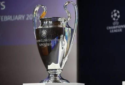 مواجهات نارية في قرعة دوري أبطال أوروبا.. ريال مدريد يصطدم بأرسنال وبرشلونة يواجه السيتي وباريس