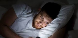 30 دقيقة بدون شاشات.. الحل البسيط للحصول على نوم عميق وصحي