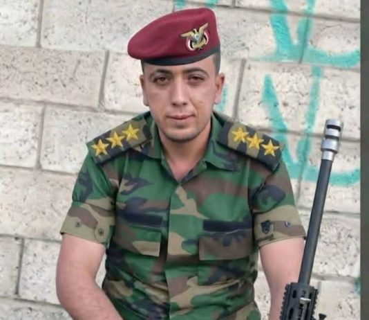 شقيق الشهيد فتحي الحمادي يناشد قيادة لواء النصر سرعة انتشال جثمانه بعد يومين من بقائه في الميدان