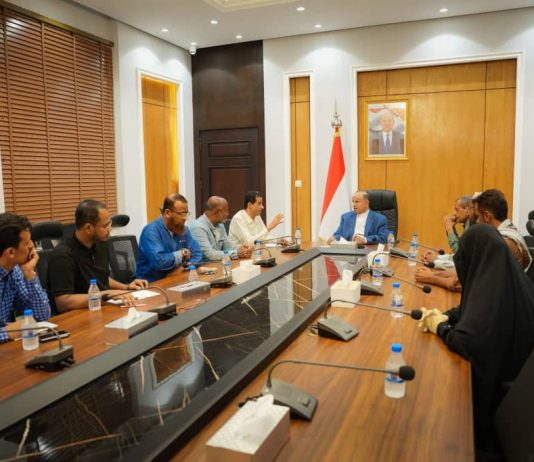 تعليق إضراب معلمي ساحل حضرموت واستئناف الدراسة الخميس وفق اتفاق مع السلطة المحلية