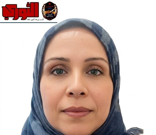 أمهاتٌ يُربّين أبناءهن عبر الهاتف..!!
