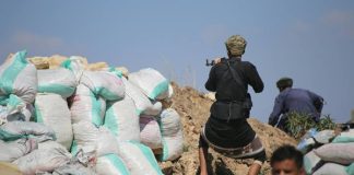 هجوم حوثي واسع غربي تعز يفشل أمام القوات الحكومية واستعادة مواقع في موزع