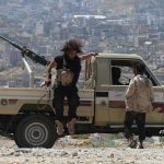 محور تعز يعلن احتدام المعارك في ثلاث جبهات وتنفيذ 9 غارات جوية ضد مليشيا الحوثي