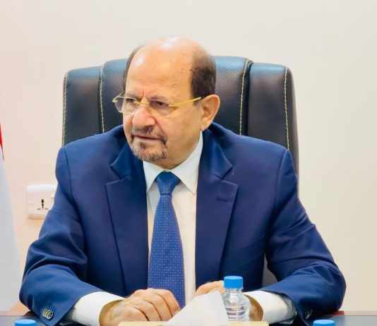 الزنداني يتابع تطورات «فجر اليمن» ويؤكد جاهزية الحكومة لمواكبة التقدم الميداني