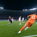 ريال مدريد يهزم برشلونة في كامب نو ويقلص الفارق إلى ثلاث نقاط