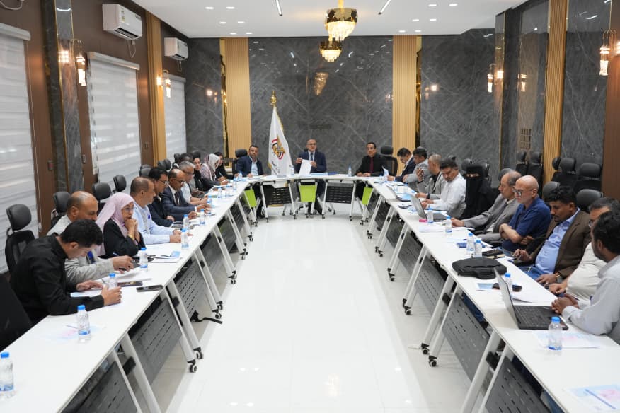 لجنة الطوارئ الصحية تبحث تعزيز الجاهزية وتنسيق الاستجابة للتحديات الصحية والإنسانية